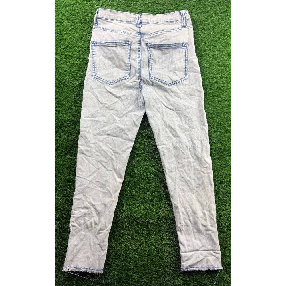 Light Wash High-Waisted Skinny Jeans Frayed Hem Stretch Sz 11 Juniors Blue Denim